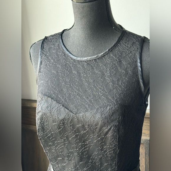 Laundry by shelli segall size 2. NWT! Black lace dress - Picture 2 of 11